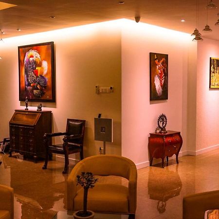 The Penthouse Above Sea Appartement Dehiwala-Mount Lavinia Buitenkant foto