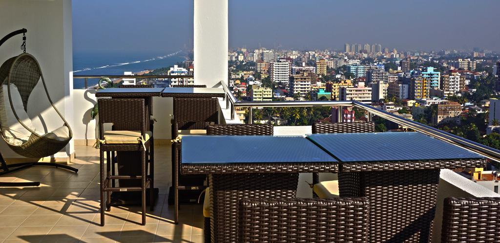 The Penthouse Above Sea Appartement Dehiwala-Mount Lavinia Buitenkant foto