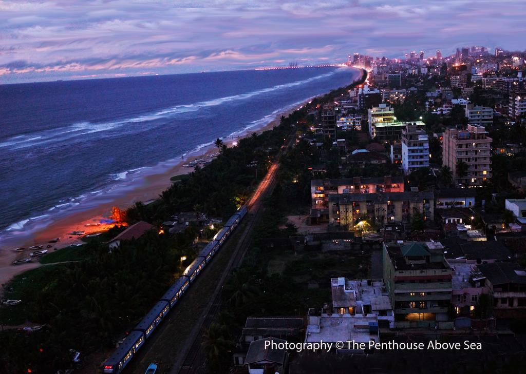 The Penthouse Above Sea Appartement Dehiwala-Mount Lavinia Buitenkant foto