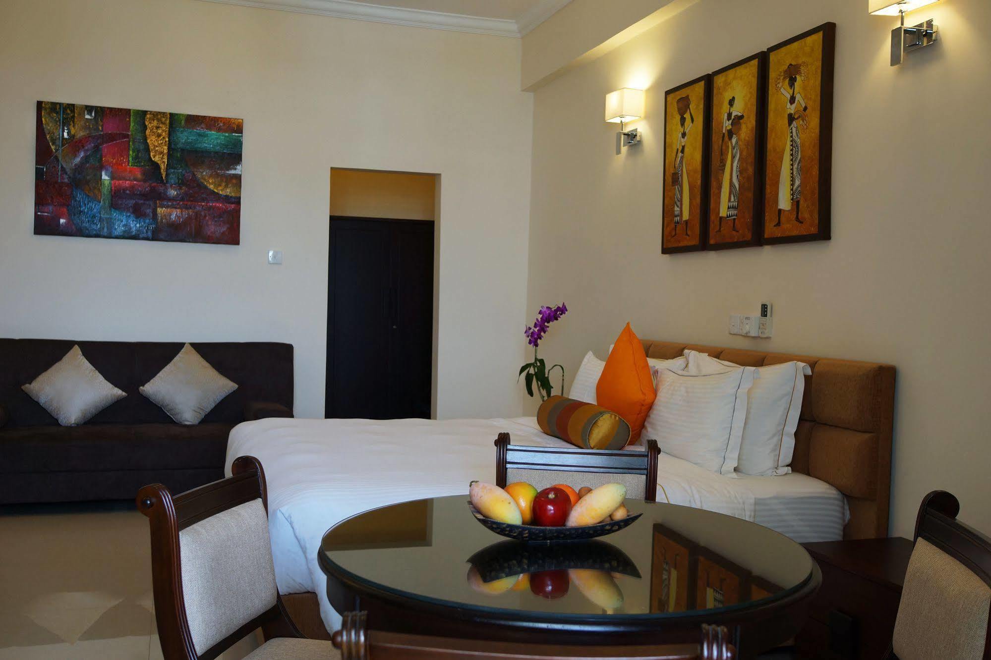 The Penthouse Above Sea Appartement Dehiwala-Mount Lavinia Buitenkant foto
