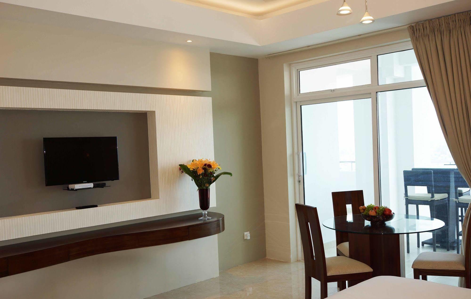 The Penthouse Above Sea Appartement Dehiwala-Mount Lavinia Buitenkant foto